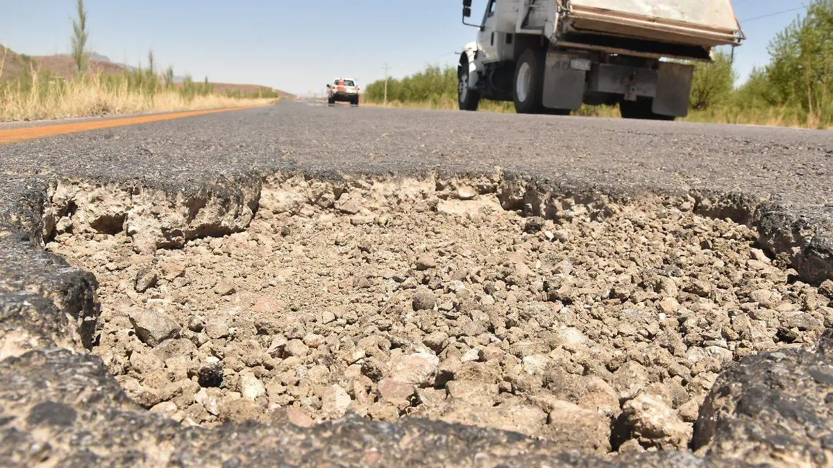 BACHE CARRETERA JUAREZ DAÑA VEHÍCULOS  (1)